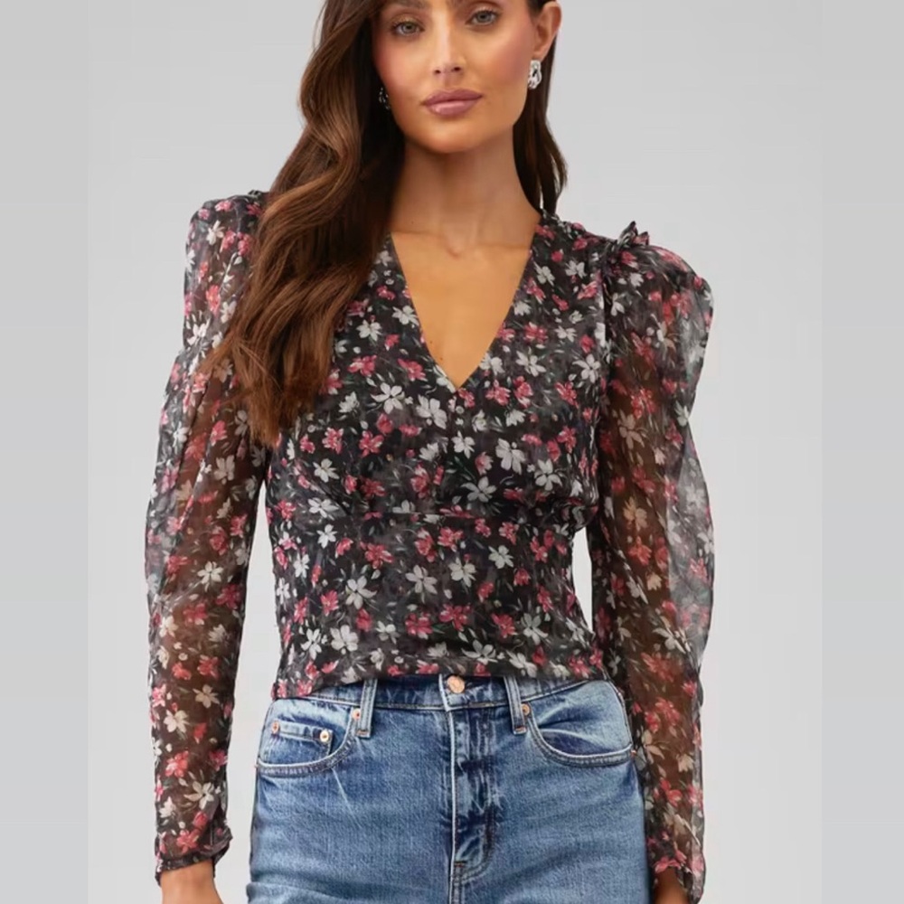 Astr Black and Pink Puff Sleeve Crop Blouse